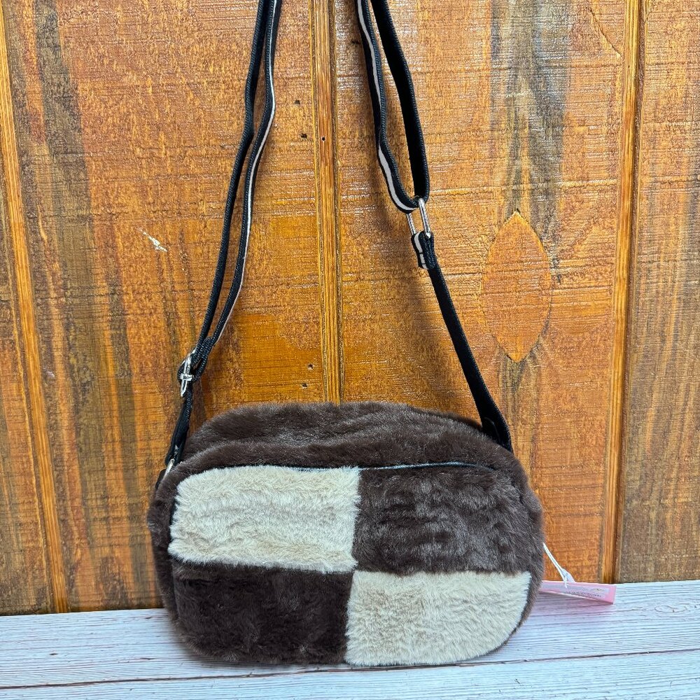 SKINNYDIP LONDON Millie Fluff Camera Crossbody